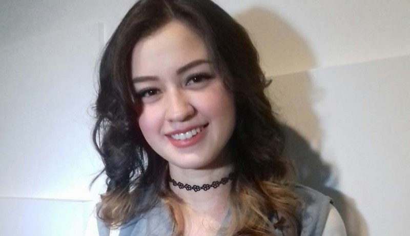 Karier  Kimberly Ryder  di Dunia Hiburan