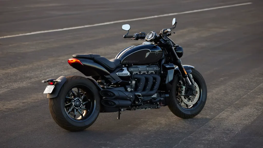 Triumph Rocket 3 vs competitors