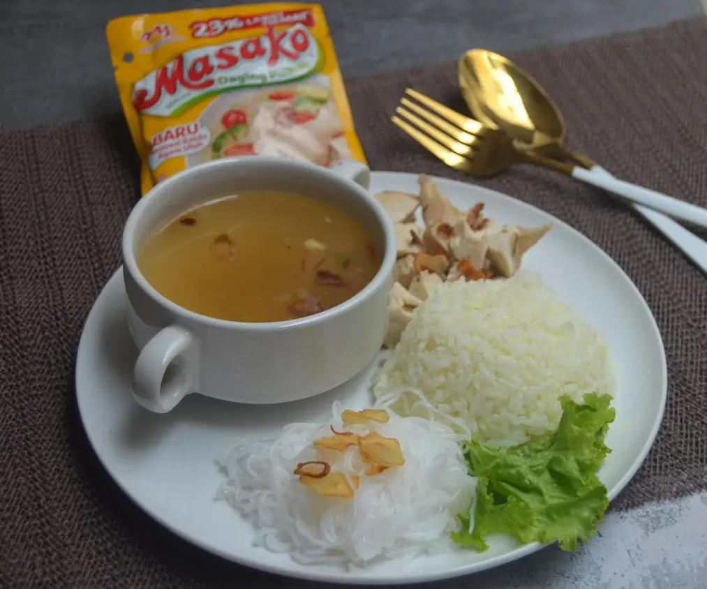 Nasi Sop Ayam: Kisah Hangat, Tips Lezat, dan Kesalahan Kocak Biar Gak Gagal Masak!