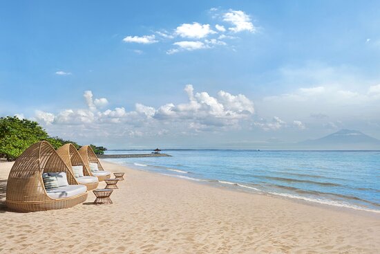 Pantai Nusa Dua Keindahan Alam dan Wisata yang Memikat