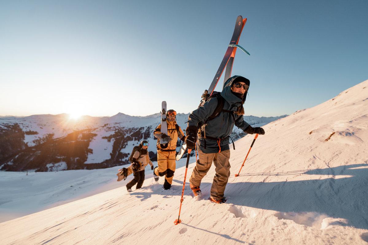 Menaklukkan Salju Liar: Panduan Lengkap Serunya Freeride Skiing