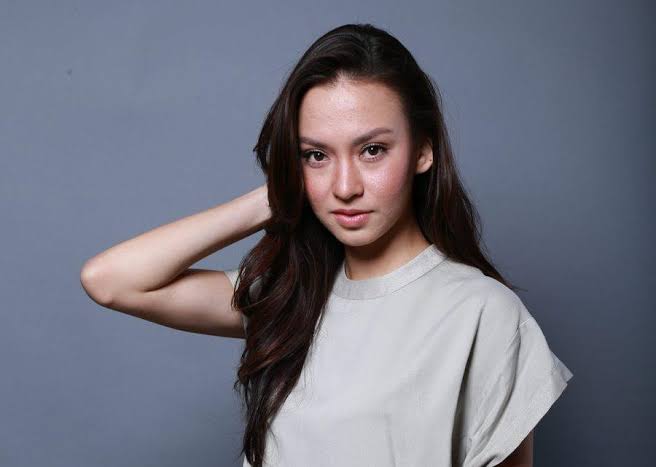 Karina Nadila dan Latar Belakang Keluarga